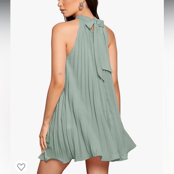 Women’s pleated dress, size XS - Picture 3 of 3